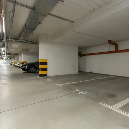 Hotell Zbozowa 2a Nowy Kleparz Cracow By Renters Kraków